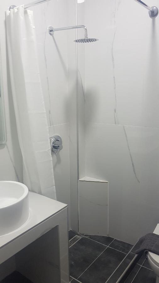 Erika Boutique Apartments Никити Екстериор снимка