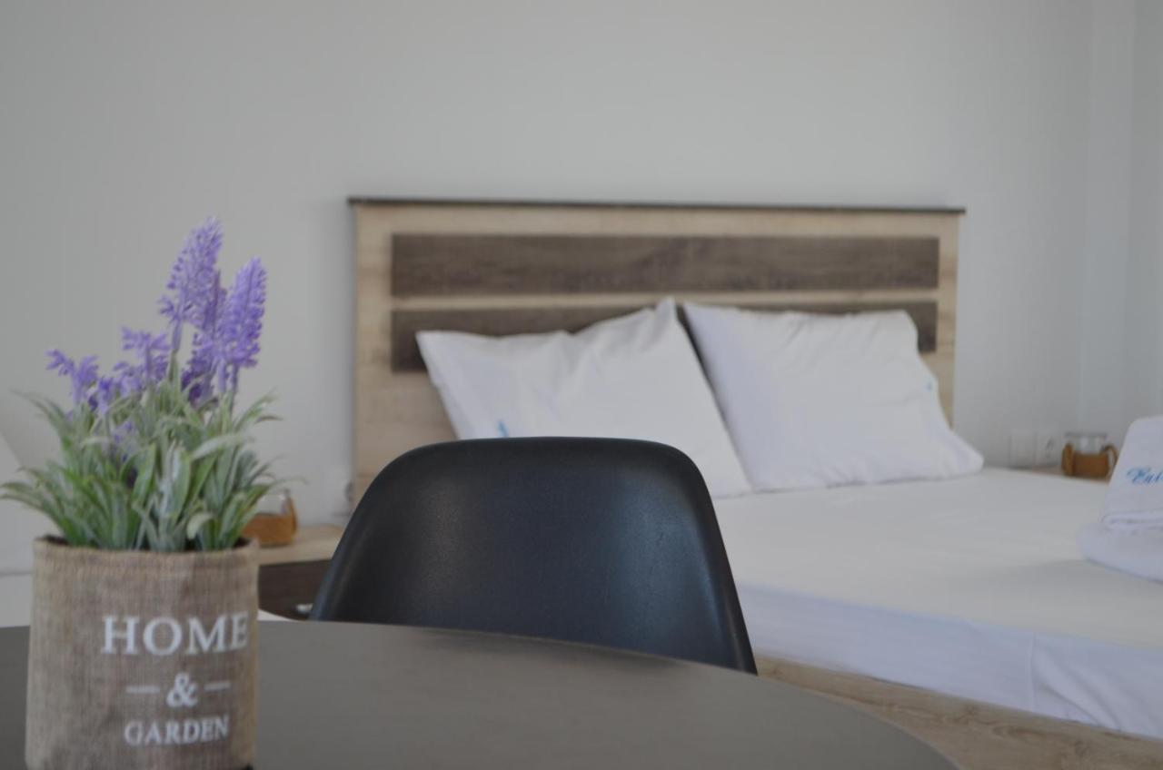 Erika Boutique Apartments Никити Екстериор снимка