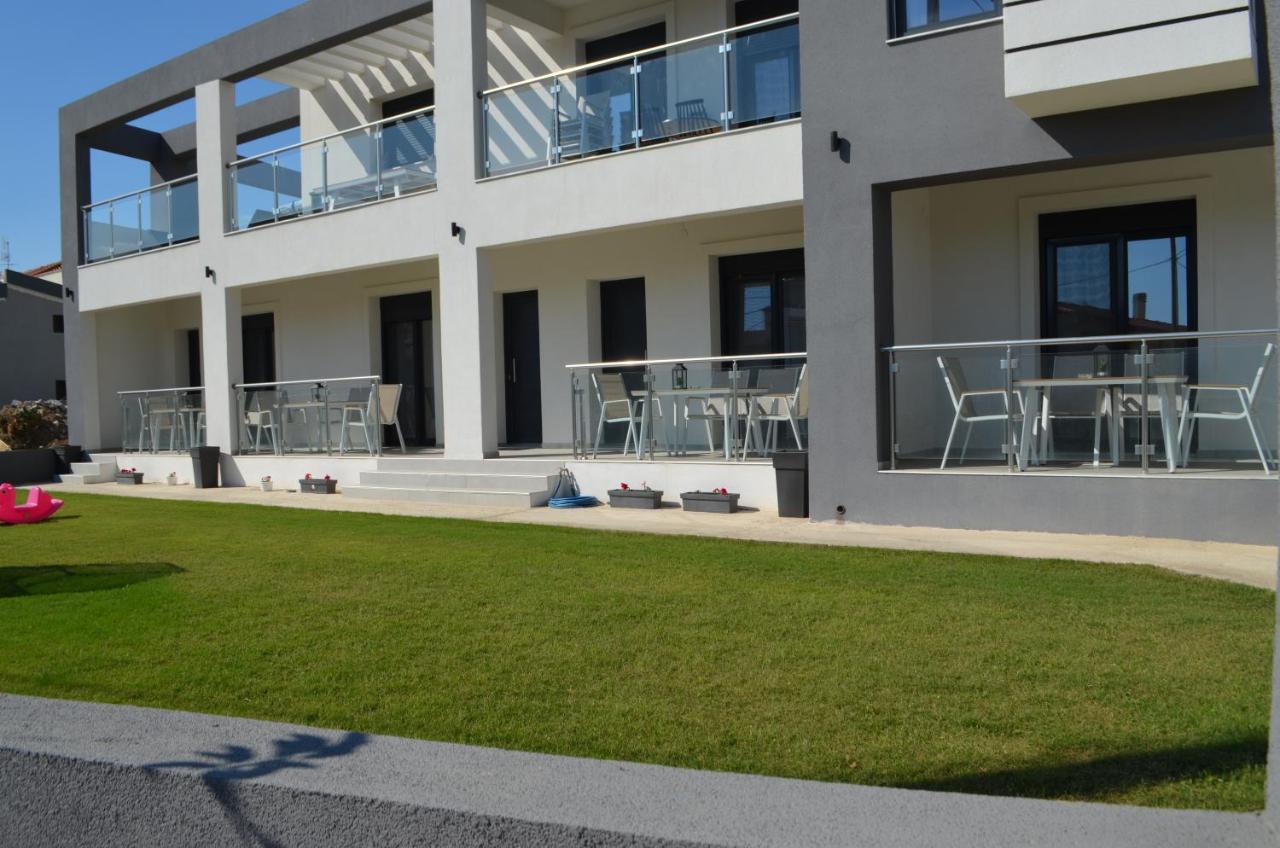 Erika Boutique Apartments Никити Екстериор снимка